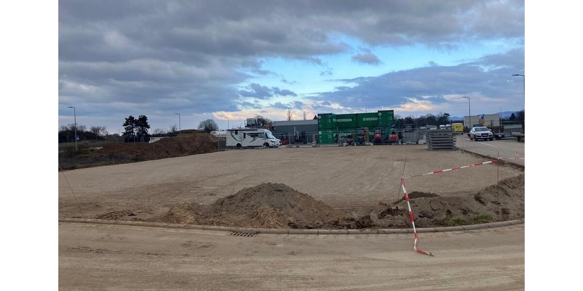 Lagerplatz, Abstellfläche in Edingen-Neckarhausen Carl-Metz-Str. zimmer