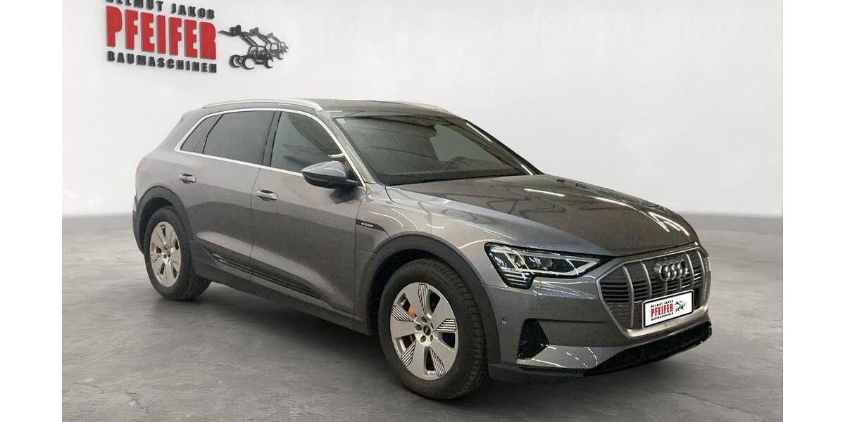 Audi e-tron 59.700 km 25.800 € FÜRTH ( HESSEN ) 64658