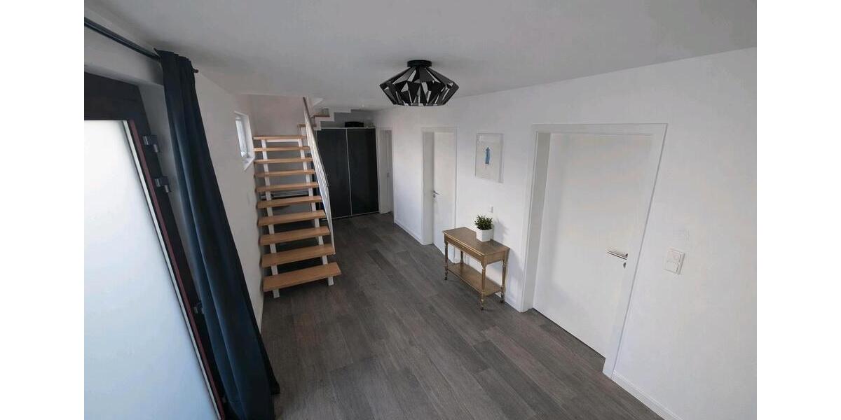 Einfamilienhaus Walldorf - 4.5 Zimmer, 183 m&sup2;, 2.250&euro; | Angebot:25445635