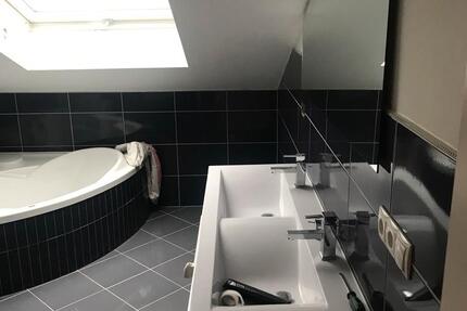 Exklusive 3ZKB mit Einbauküche und Terrasse 3 zimmer