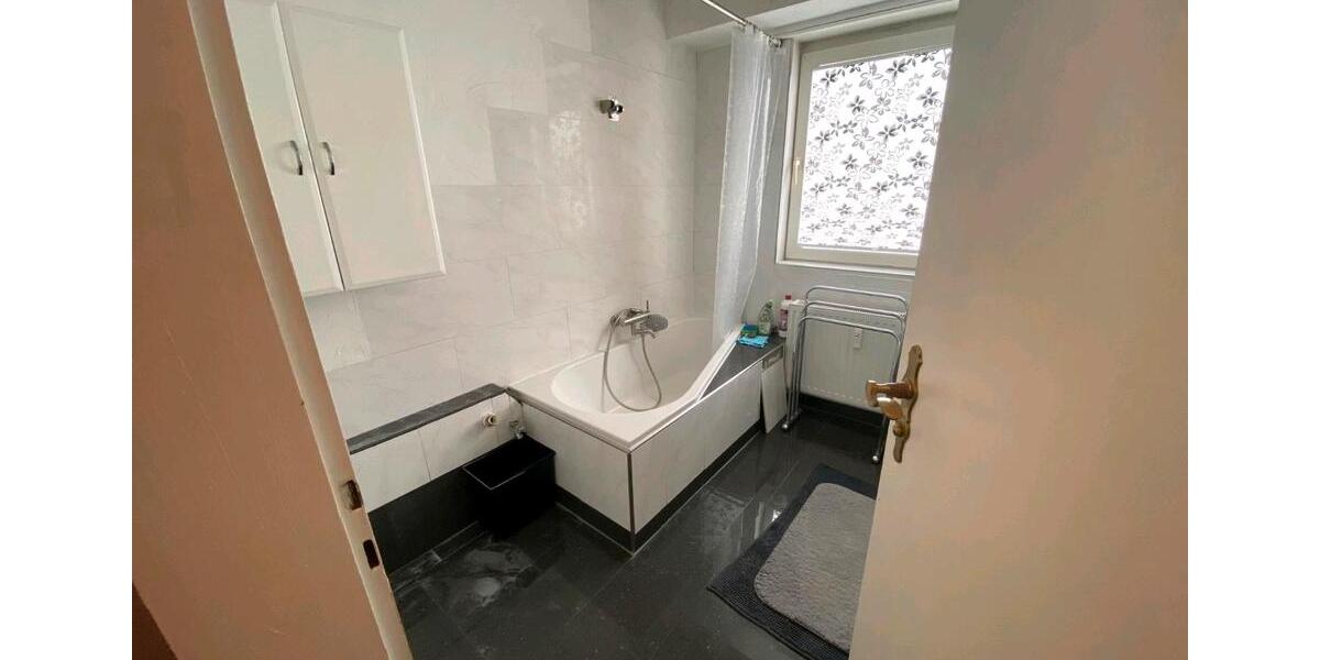 Etagenwohnung Mannheim Neckarstadt-Ost - 2 Zimmer, 66 m&sup2;, 180.000&euro; | Angebot:26770379