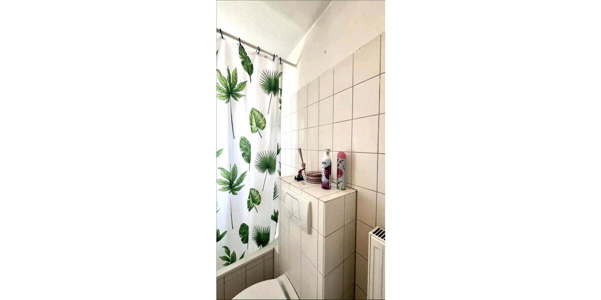 Zimmer frei in 3er-WG ;) 3 zimmer