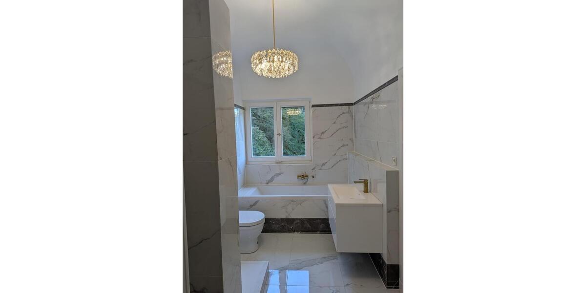 Exceptional historische Villa mit Panoramablick - Möbliert– Heidelberg 16 zimmer