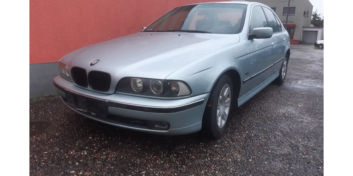 BMW 523i 307.000 km 1.990 &euro; Forst 76694
