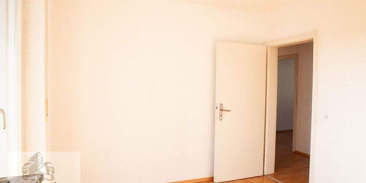 Etagenwohnung Mannheim Seckenheim - 4 Zimmer, 87 m&sup2;, 225.000&euro; | Angebot:25566637