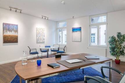 Repräsentatives Premium-Einzelbüro mit Meetingbereich - All-in-Miete