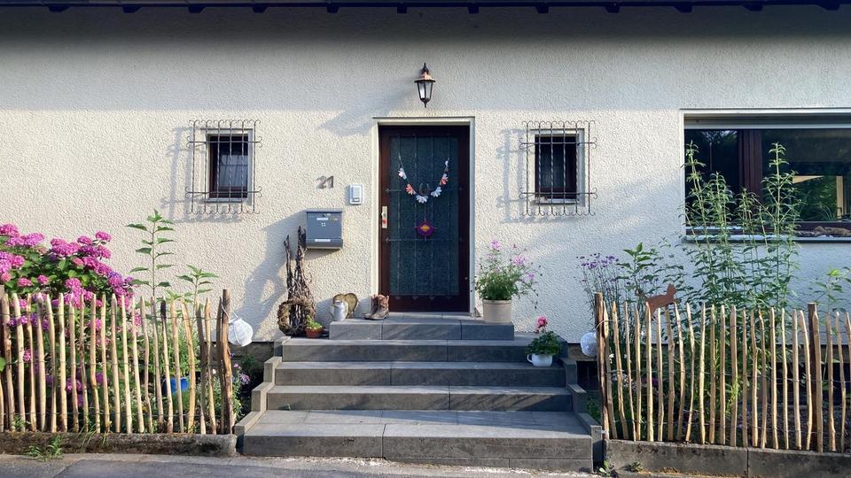 Einfamilienhaus Bammental - 7 Zimmer, 150 m&sup2;, 2.100&euro; | Angebot:26130459