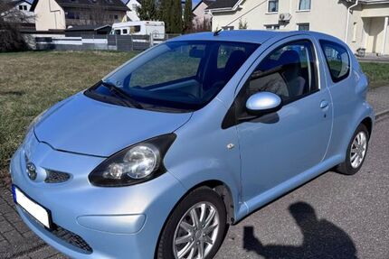 Toyota Aygo (X) 73.000 km 3.200 &euro; Oberhausen-Rheinhausen 68794