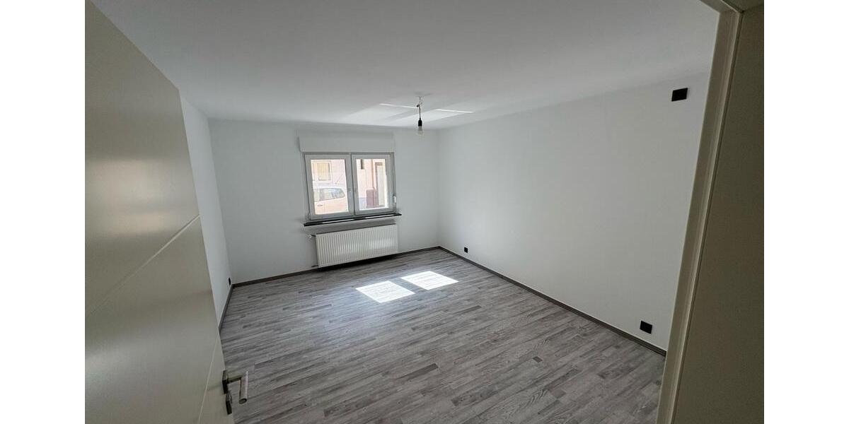 Erdgeschoßwohnung Lampertheim - 3 Zimmer, 75 m&sup2;, 1.200&euro; | Angebot:26616431