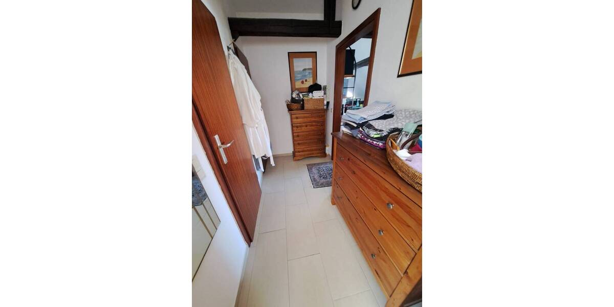 Etagenwohnung Ludwigshafen am Rhein Süd - 3 Zimmer, 85 m&sup2;, 799&euro; | Angebot:25802573