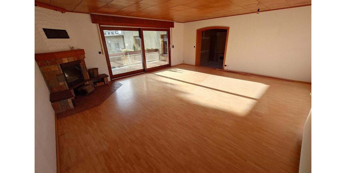 Etagenwohnung Ludwigshafen am Rhein Rheingönheim - 4 Zimmer, 125 m&sup2;, 1.400&euro; | Angebot:26134515