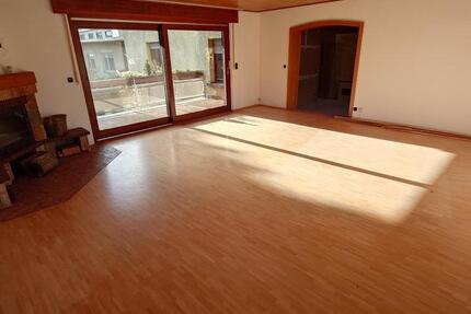 Wohnung Ludwigshafen am Rhein Rheingönheim - 4 Zimmer, 125 m&sup2;, 1.400&euro; | Angebot:26134515
