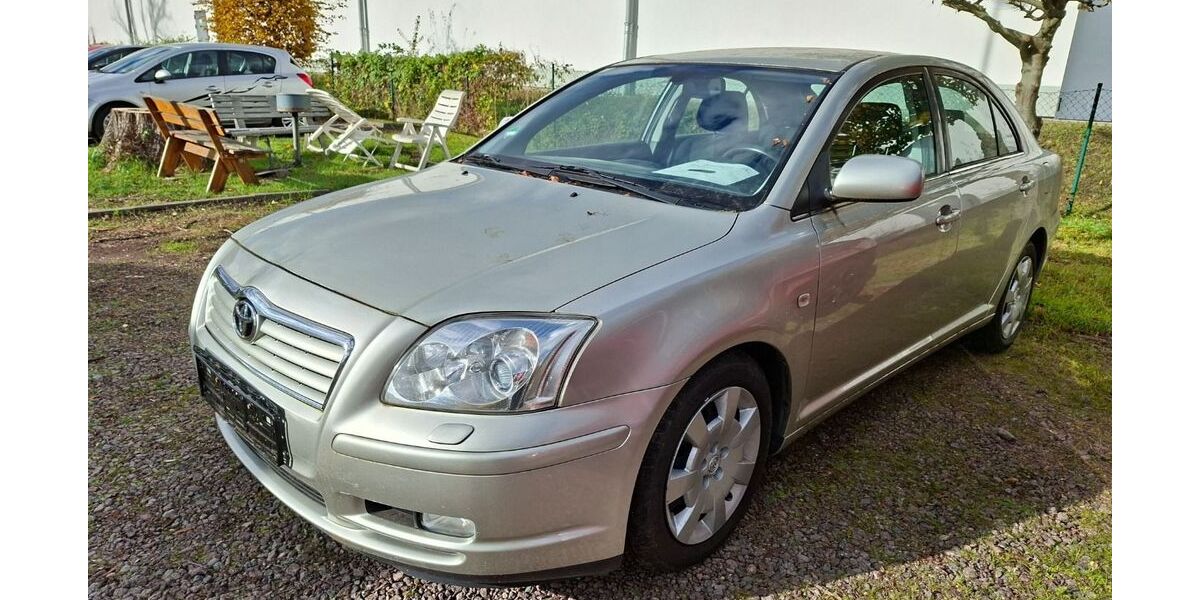 Toyota Avensis 124.877 km 5.470 € Ubstadt 76698