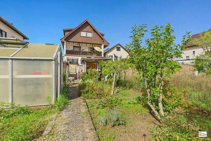 ***3-Familienhaus -teilvermietet- mit großem Grundstück und Entwicklungspotenzial in Brühl*** 7 zimmer