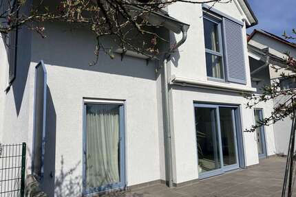 Haus zum Kaufen in Altrip 849.000 € 200 m²