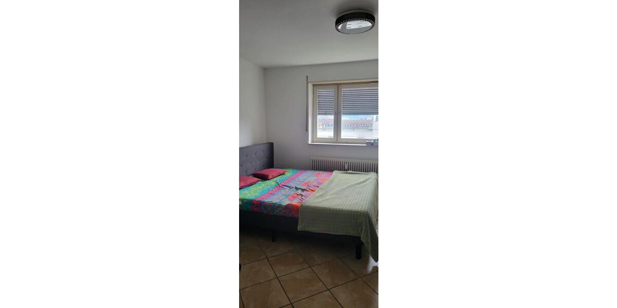 Etagenwohnung Ludwigshafen am Rhein Parkinsel - 3 Zimmer, 82 m&sup2;, 1.200&euro; | Angebot:26236203