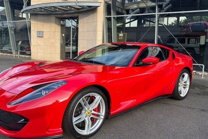 Ferrari 812