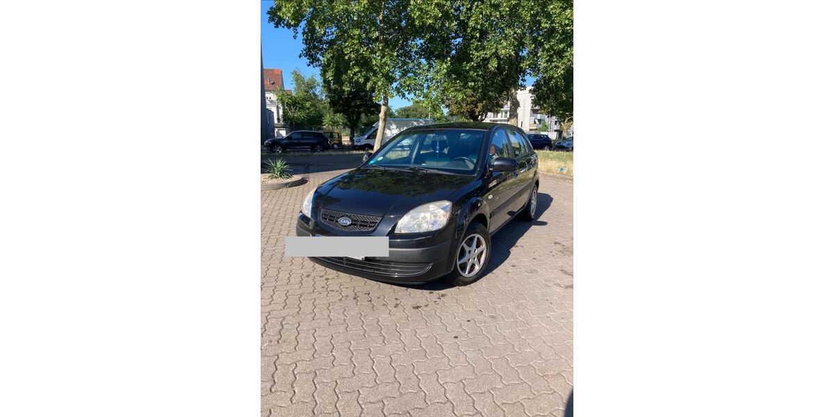Kia Rio 204.000 km 889 &euro; Mannheim 68169