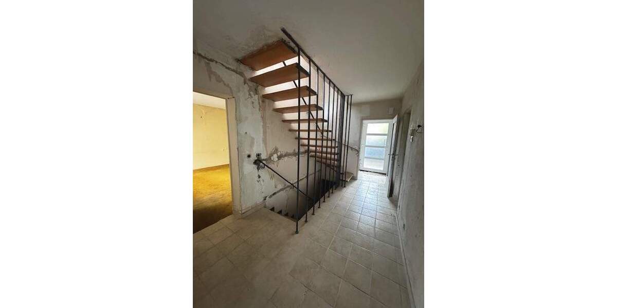 Gestalten statt suchen - Sanierungsobjekt mit Garten und zwei Terrassen 4 zimmer