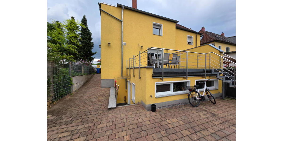 ObjNr:19733 - Moderisierte Doppelhaushälfte mit Garten und sep. Wohnung oder Gewerbeeinheit 7 zimmer