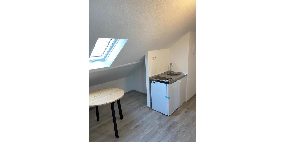 Dachgeschoßwohnung Mannheim Niederfeld - 1 Zimmer, 14 m&sup2;, 260&euro; | Angebot:26634510