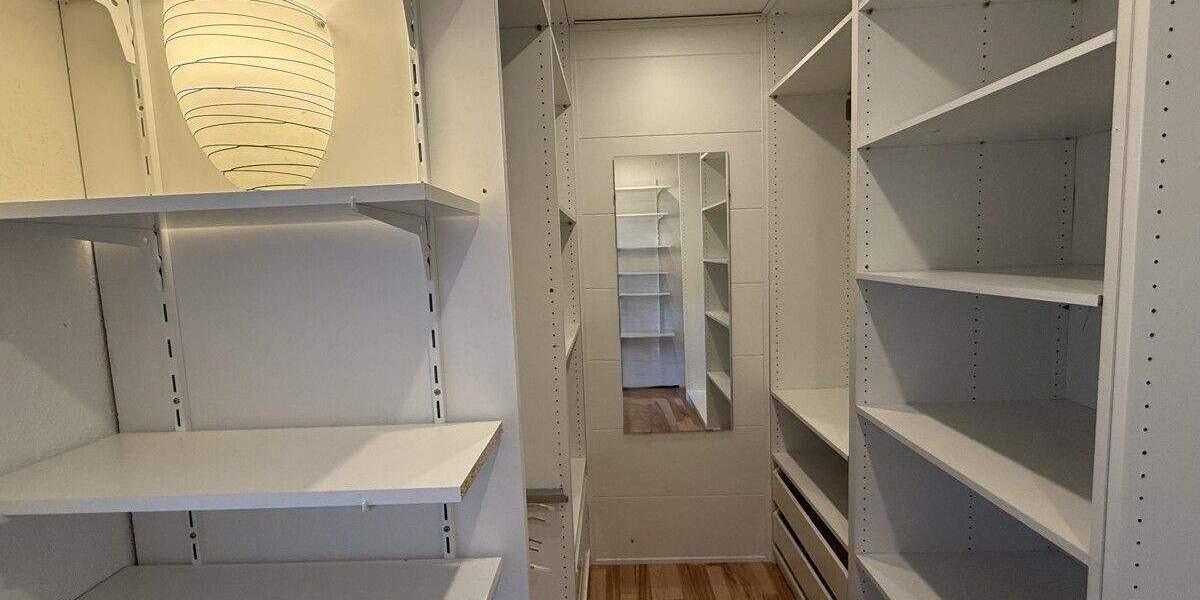 Schöne Doppelhaushälfte mit ELW, Dachstudio, kl. Terrasse, 2 Stellplätzen Photovoltaik + vielem mehr 5 zimmer