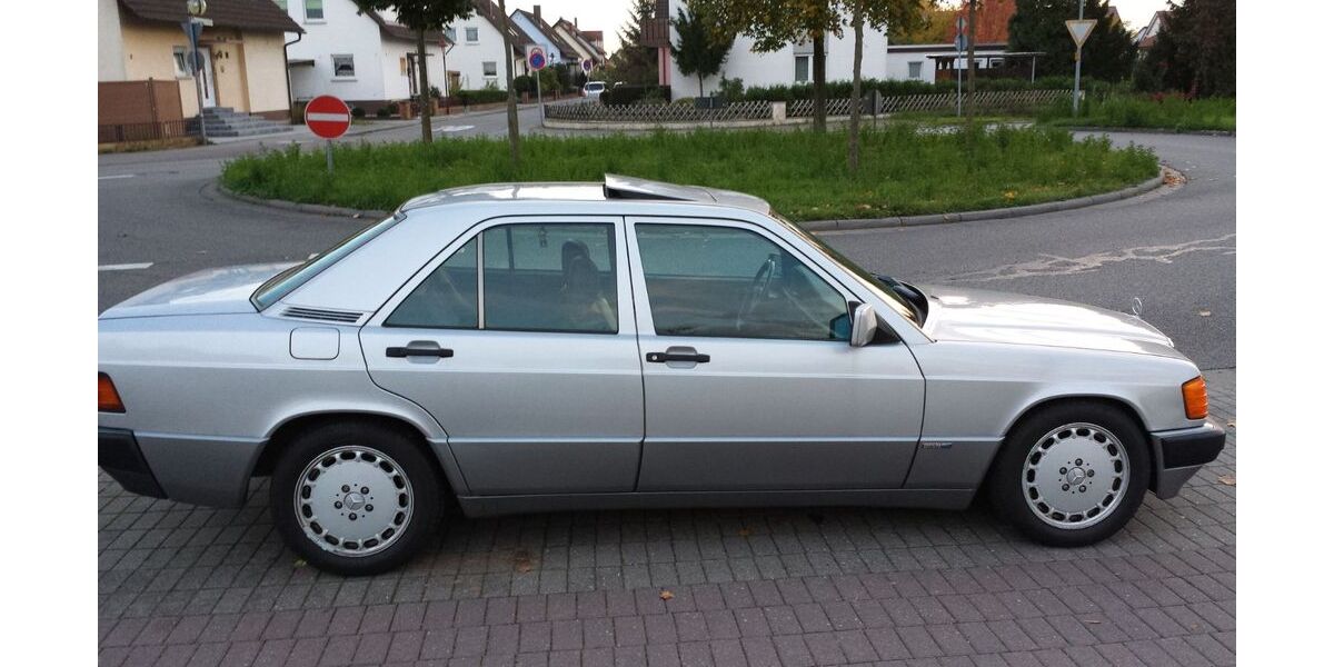 Mercedes-Benz 190 170.110 km 9.999 € Hemsbach 69502