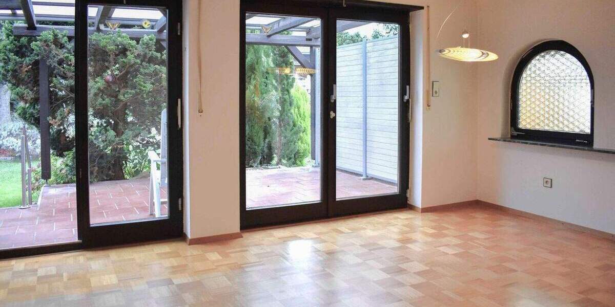 Freistehendes Einfamilienhaus 153 m² 5 Zi. großer Garten, Carport und Garage 610 m² Grundstück frei! 5 zimmer