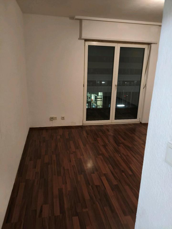 Helle 2-Zi. ETW im 4. OG, Dachterrasse & Balkon MA Almenhof zimmer