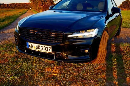 Volvo S60 61.000 km 34.500 € Forst 76694