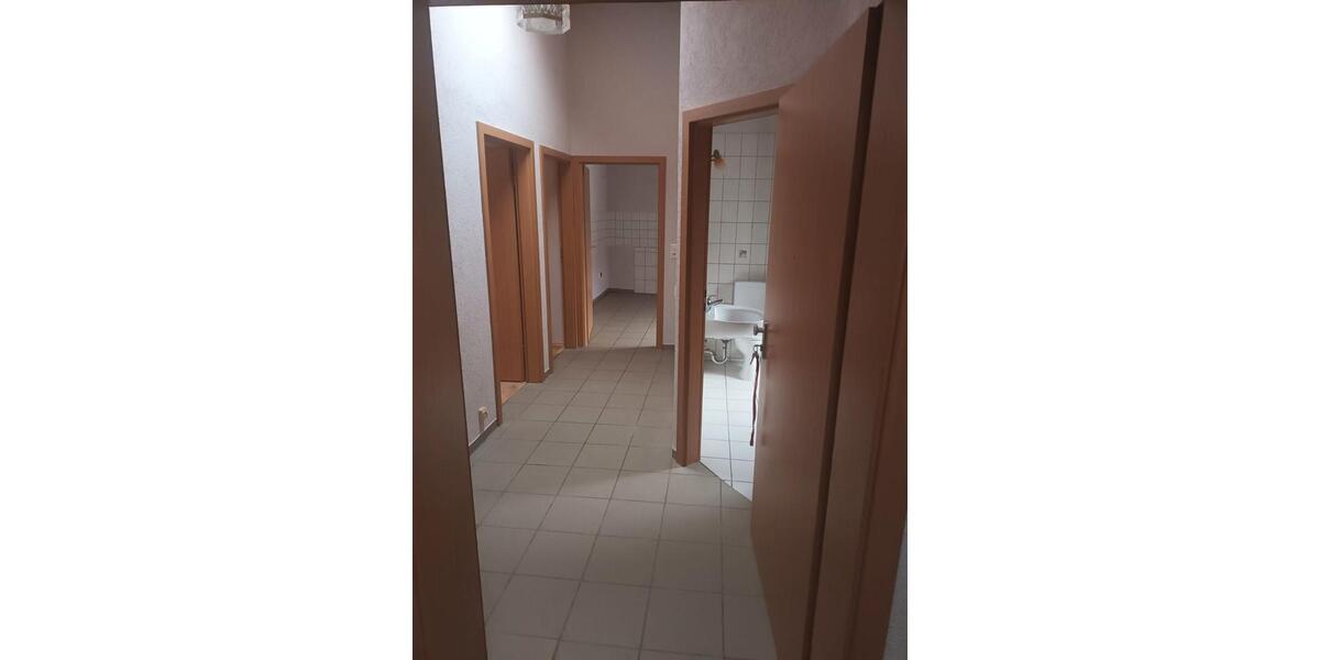 Etagenwohnung Weinheim - 2 Zimmer, 67 m&sup2;, 770&euro; | Angebot:26395521