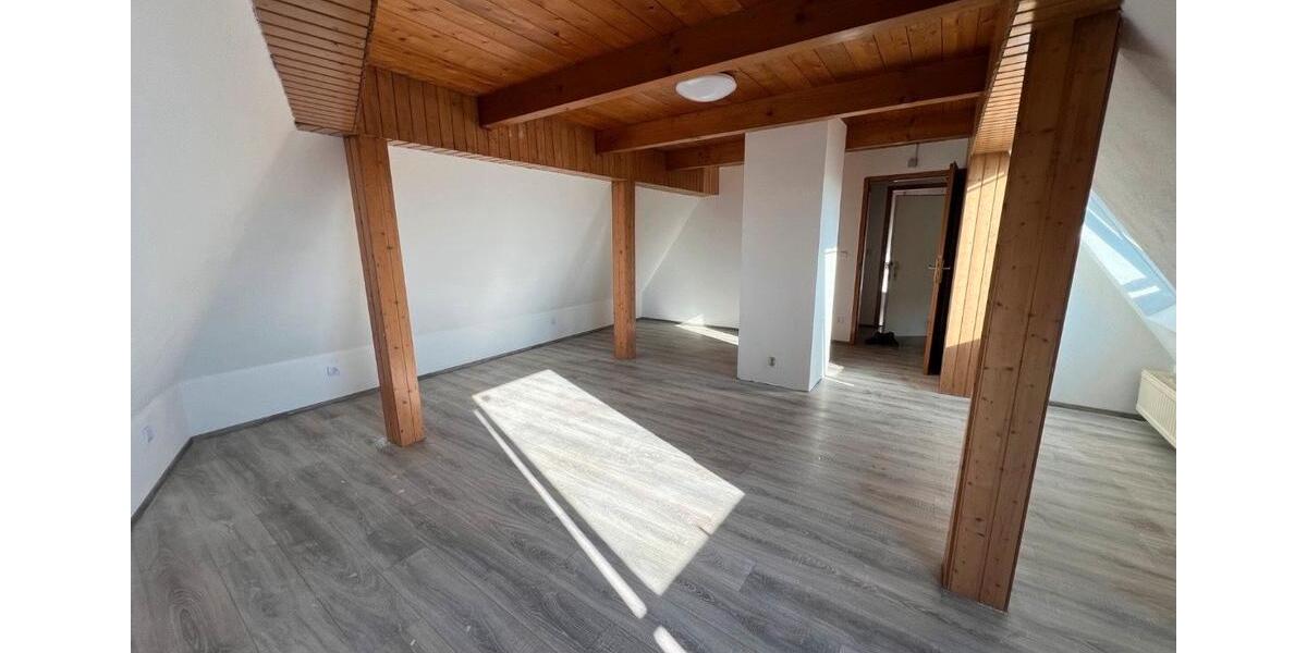 Dachgeschoßwohnung Schifferstadt - 2 Zimmer, 75 m&sup2;, 550&euro; | Angebot:25420806