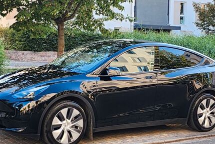 Tesla Model Y 23.382 km 33.300 &euro; Heidelberg 69115