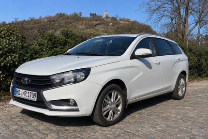 Lada Vesta 77.000 km 6.900 &euro; Laudenbach 69514
