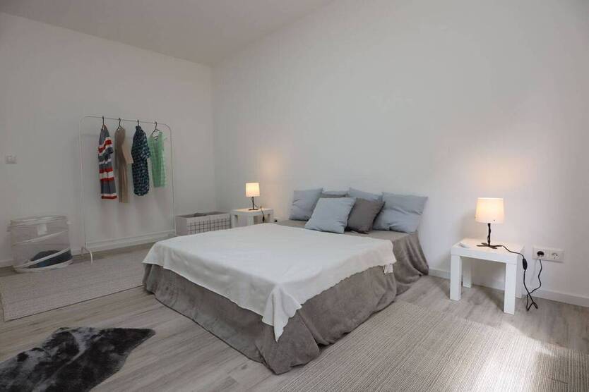 Erstbezug nach Kernsanierung Altersgerechte 3-Zimmer Wohnung mit Aufzug und barrierefreiem Zugang