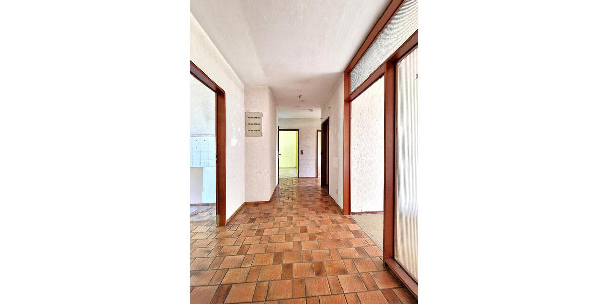 Lichtdurchflutete Wohnung mit Südbalkon in familienfreundliche Lage - Etagenwohnung Frankenthal | Angebot:27034392