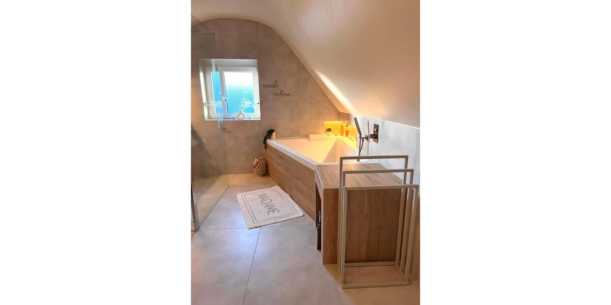 Etagenwohnung Brühl - 4.5 Zimmer, 118 m&sup2;, 470.000&euro; | Angebot:25768094