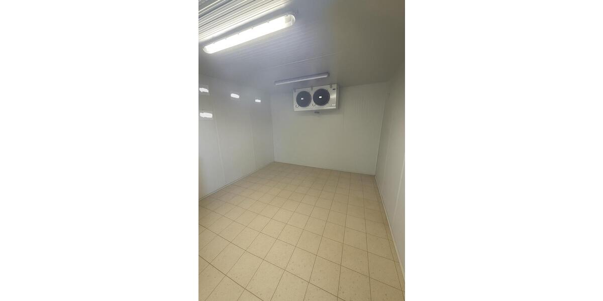 KALTHALLE | KÜHLLAGER | BÜRO | RAMPE | LAGER | ZENTRAL zimmer