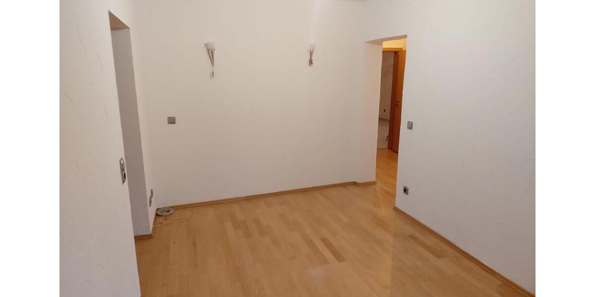 Etagenwohnung Ludwigshafen am Rhein Edigheim - 5 Zimmer, 110 m&sup2;, 320.000&euro; | Angebot:26990513