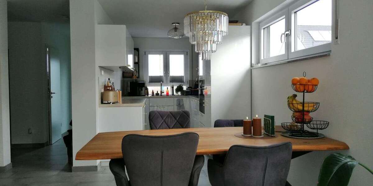 Einfamilienhaus Lampertheim - 5 Zimmer, 140 m&sup2;, 1.900&euro; | Angebot:24864520