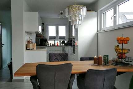 Haus Lampertheim - 5 Zimmer, 140 m&sup2;, 1.900&euro; | Angebot:24864520