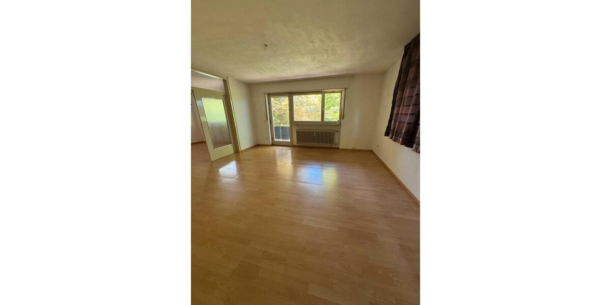 Erdgeschoßwohnung Mannheim Käfertal - 5 Zimmer, 120 m&sup2;, 1.200&euro; | Angebot:26345319