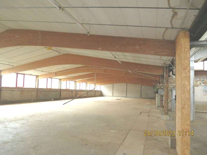 Halle in Brühl 2.940 € 750 m²