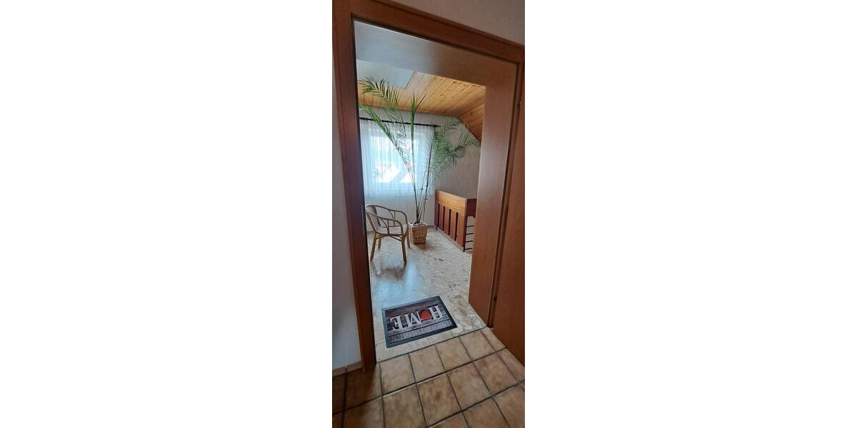 Dachgeschoßwohnung Ludwigshafen am Rhein Ludwigshafen-Oggersheim - 3.5 Zimmer, 82 m&sup2;, 790&euro; | Angebot:26356356