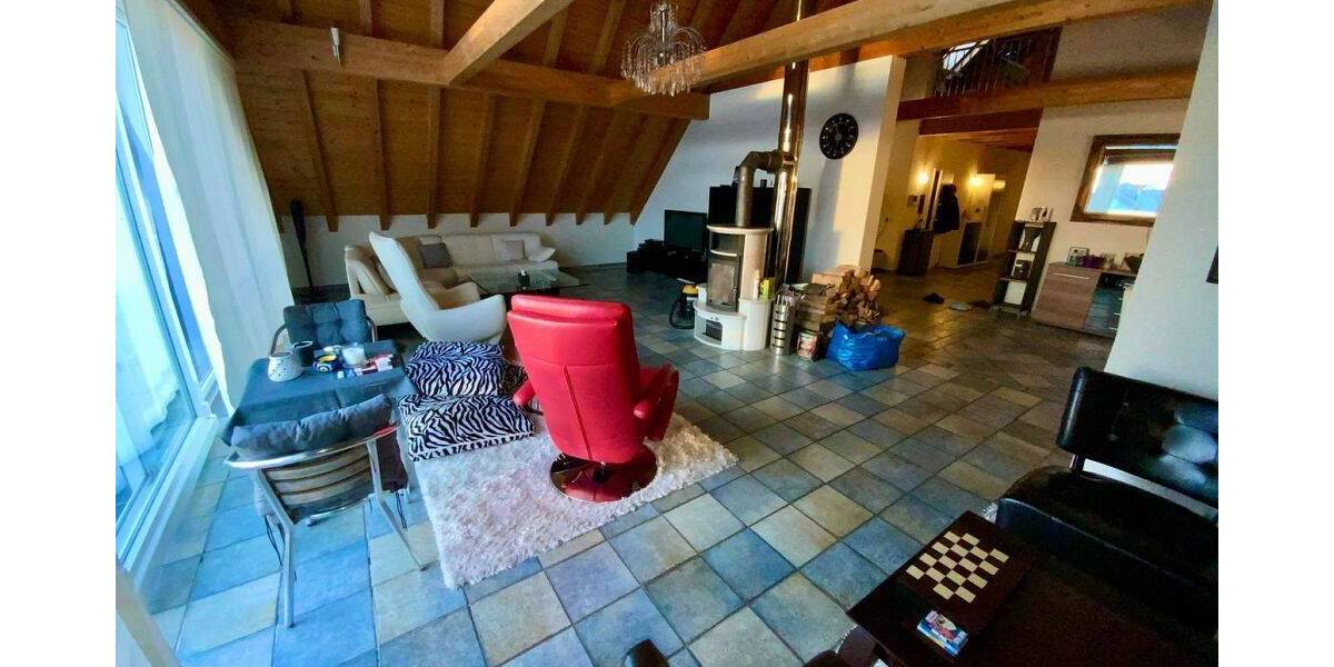 Etagenwohnung Wiesloch - 5 Zimmer, 190 m&sup2;, 1.600&euro; | Angebot:24040687