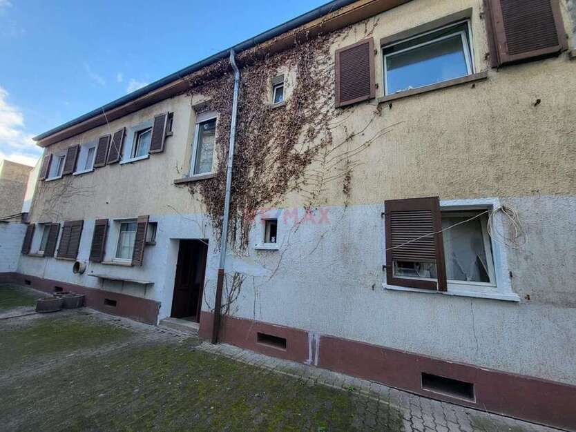 Haus zum Kaufen in Mannheim 370.000 € 172 m²