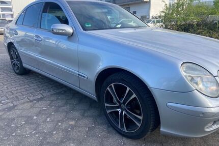 Mercedes E 200