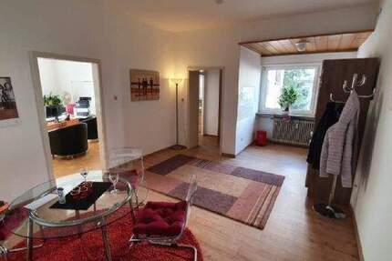 Großzügige Büroräume in Wohn - u. Geschäftshaus 3 zimmer