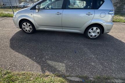 Toyota Corolla Verso 223.700 km 2.399 &euro; Hambrücken 76707