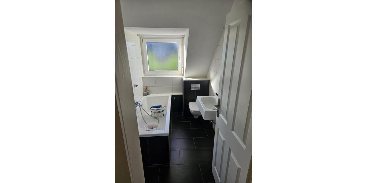 Dachgeschoßwohnung Ludwigshafen am Rhein Ludwigshafen-Hemshof - 3 Zimmer, 85 m&sup2;, 1.350&euro; | Angebot:26547875
